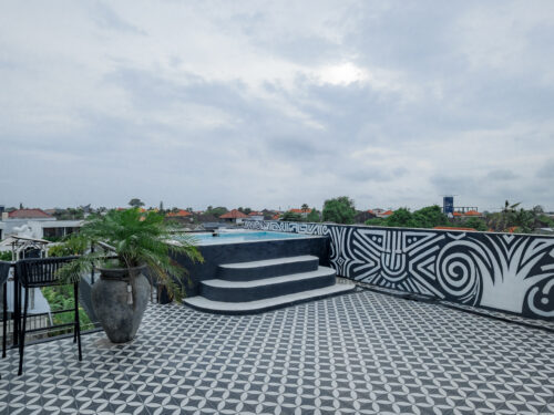 Berawa Sky Villa | Unieke 2-Slaapkamer villa met 2 zwembaden en spectaculaire rooftop views